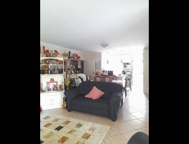 3 BEDROOM TOWNHOUSE FOR SALE IN HONEYDEW